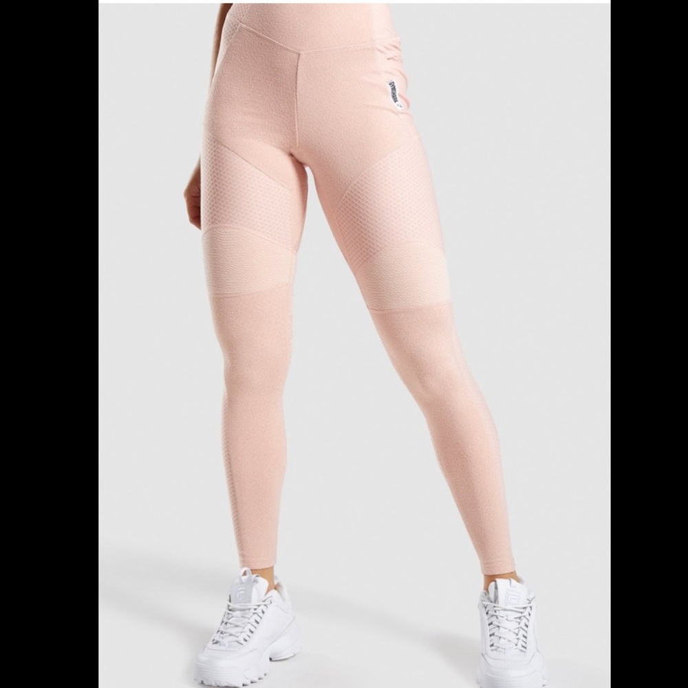 Gymshark true texture blush leggings. NWT
